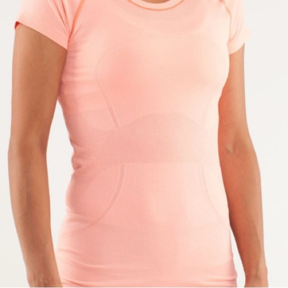 Lululemon Run: Swiftly Tech Short Sleeve 22’ (6)